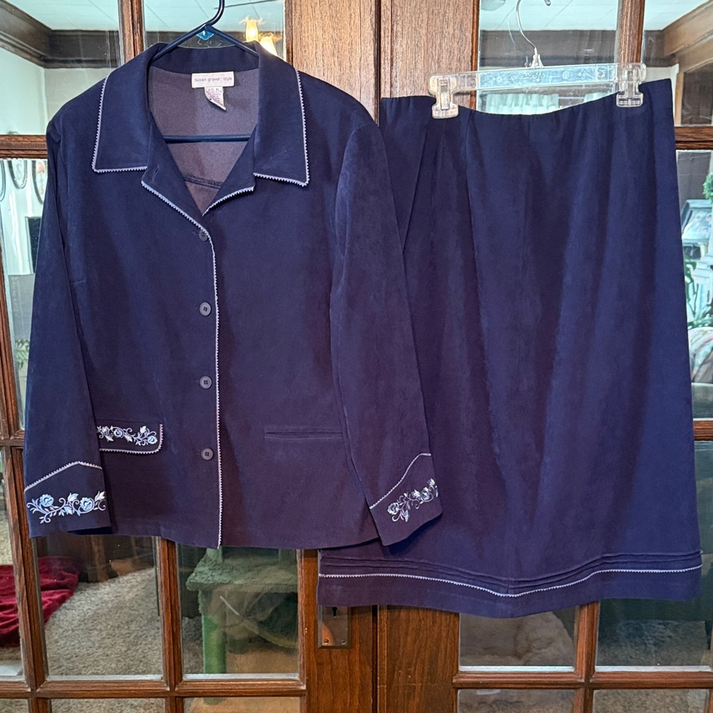 Susan Graver Style Navy Blue Faux Suede Skirt Suit Set Floral Embroidery XL